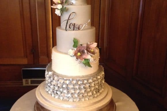 scottish-edinburgh-wedding-cakes-the-little-cake-house-5-tier