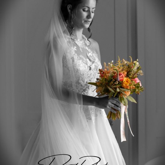 david-robertson-scottish-wedding-photographer-bride-bouquet