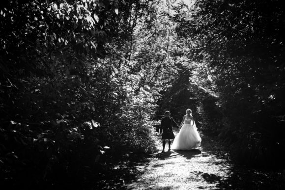 isaac-craig-photography-scottish-glasgow-wedding-photographer-bride-groom-forest-trees
