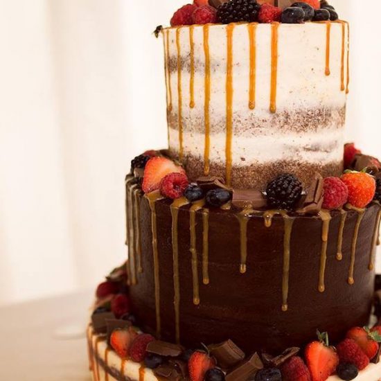 fat-bottom-girls-cakes-scottish-wedding-drip-cakes