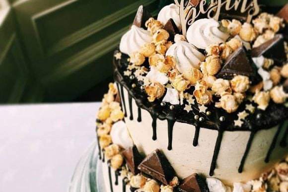 fat-bottom-girls-cakes-scottish-wedding-cake