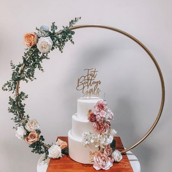 fat-bottom-girls-cakes-scottish-wedding-cakes-flower-ring