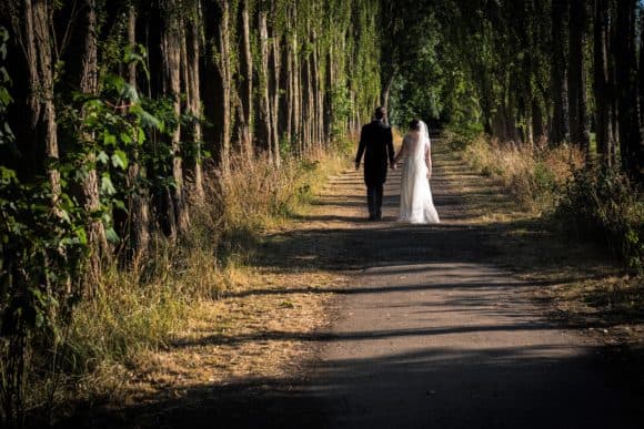 isaac-craig-photography-scottish-glasgow-wedding-photographer-bride-groom-forest-outdoor-trees