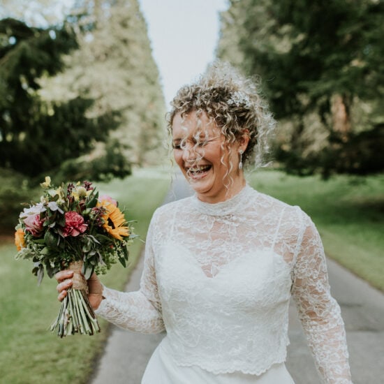 scottish-wedding-flowers-bridal-bouquet-floral-arch-aisle-decor-scotland-pitlochry-bride-groom-buttonhole
