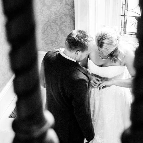 kcrichton-photography-scottish-edinburgh-wedding-photographer-supplier-bride-groom-staircase