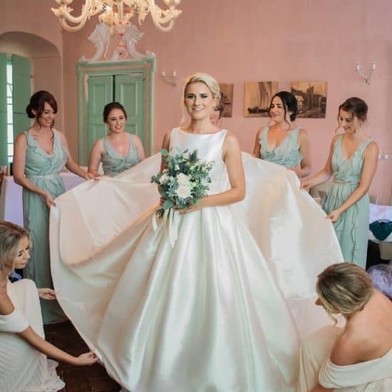 natalie-holt-central-scotland-wedding-photographer-supplier-venue-directory-bridal-prep-bridesmaids