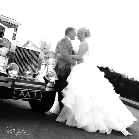 pali-photo-scottish-glasgow-wedding-photographer-bride-groom-car