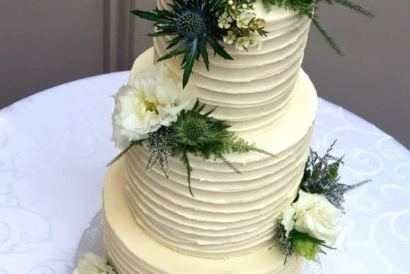 cakes-by-nikki-sloan-scottish-borders-wedding-cake-designer-thistle