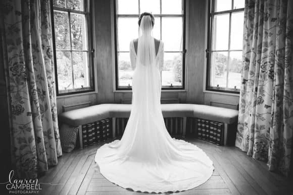 laurencampbell-scottish-glasgow-wedding-photography-bridal-shot