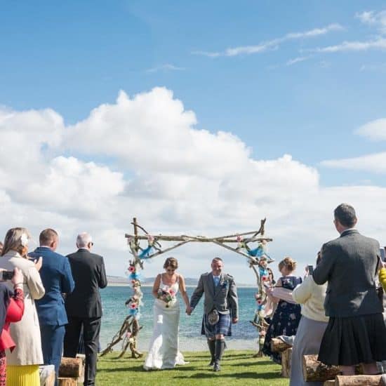 laurencampbell-scottish-glasgow-wedding-photography-flower-arch-ceremony