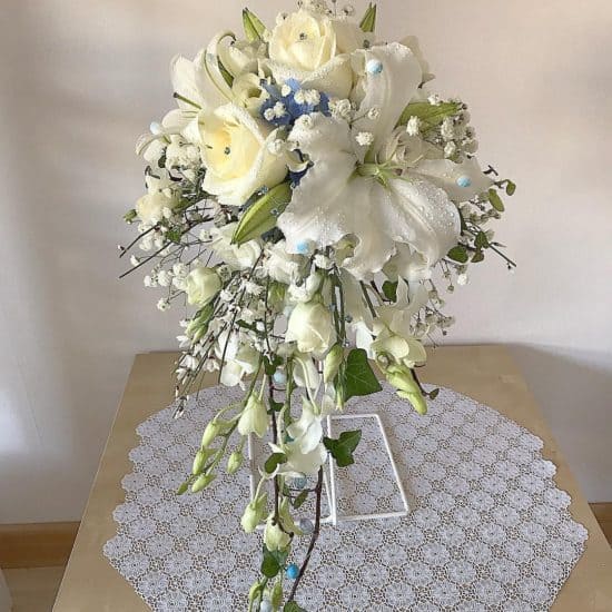 rose-above-floral-design-scottish-edinburgh-livingston-florist-cascading-bridal-bouquet